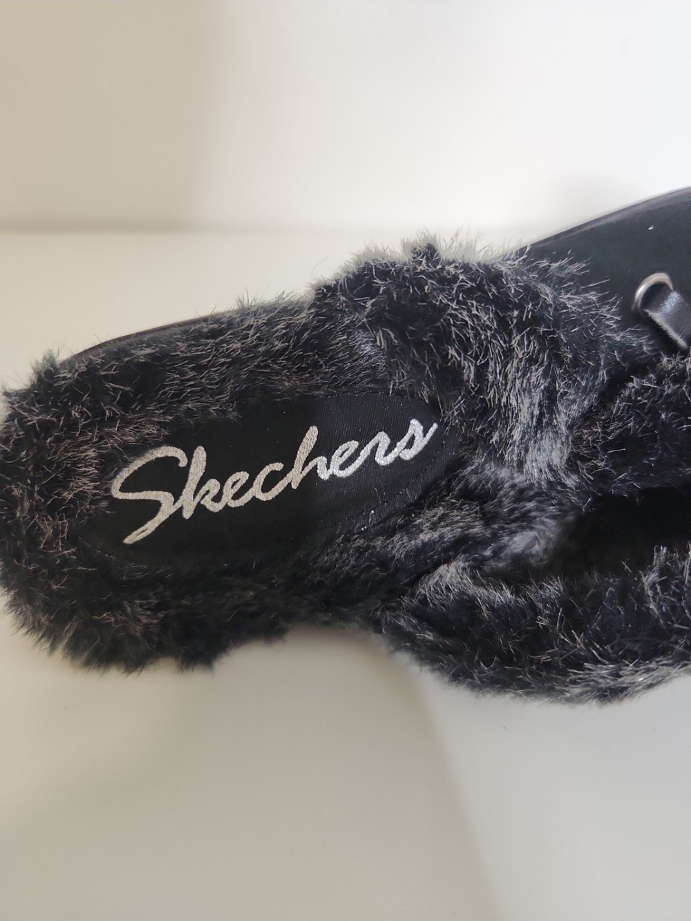 Skechers Women’s 8 Black Leather Faux Fur Lined Mule Clogs Block Heel Slip On - Picture 4 of 9